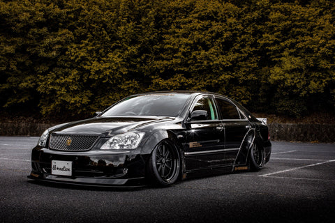 LB-NATION X K-BREAK TOYOTA 18 CROWN LB-NATION X K-BREAK TOYOTA 18 CROWN