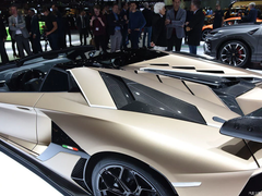 AERO REPUBLIC LAMBORGHINI LP700 UPGRADE SVJ PRE-PREG CARBON FIBER FULL BODY KIT AERO REPUBLIC LAMBORGHINI LP700 UPGRADE SVJ PRE-PREG CARBON FIBER FULL BODY KIT